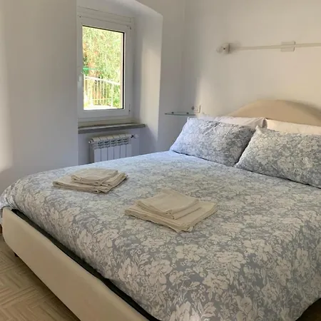 Apartment La Serra Di Angela A Lerici