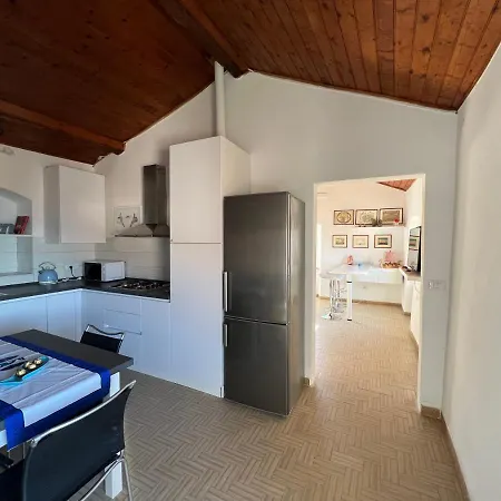 Apartment La Serra Di Angela A Lerici