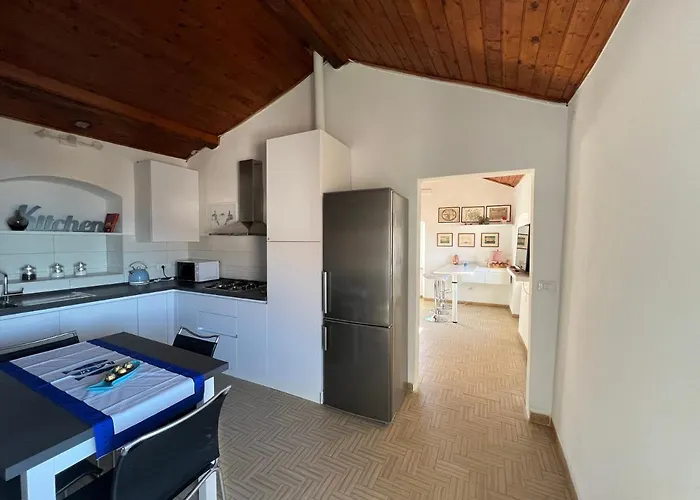 Hotel La Serra Di Angela A Lerici